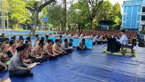 Mengaji Itu Penting: Kegiatan Kajian Kitab Ta’lim al-Mutta’allim Warnai Halaman SMA Darul Ulum 2 Unggulan BPPT Cambridge International School ID 113